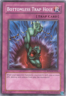 Bottomless Trap Hole - Retro Pack 2 (Common) [RP02-064]